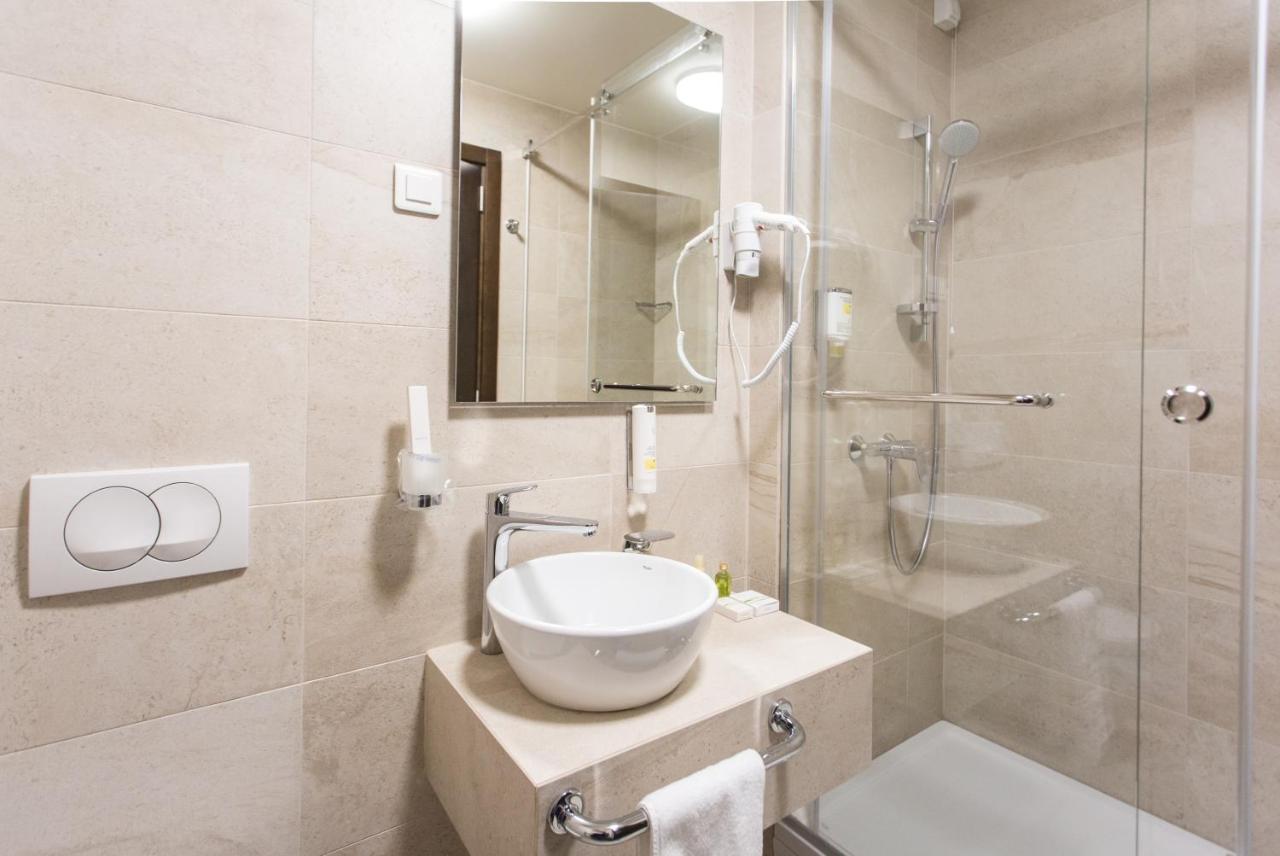 Hotel Grand Hedonist Pančevo Eksteriør bilde
